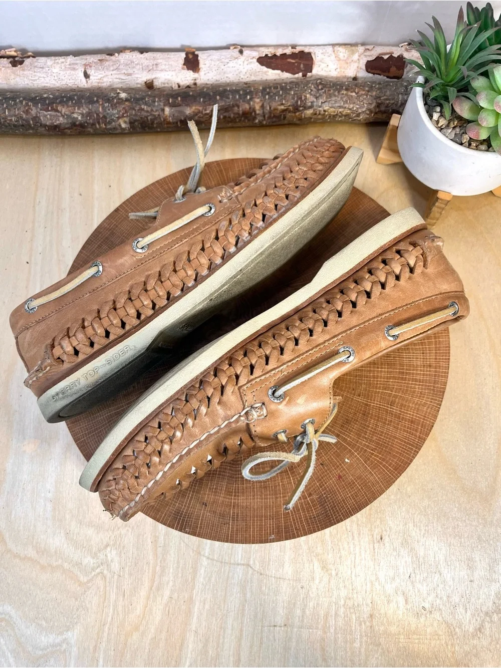 Sperry Gold Cup Tan Woven Leather Boat Shoes Size 9M Minty Clean